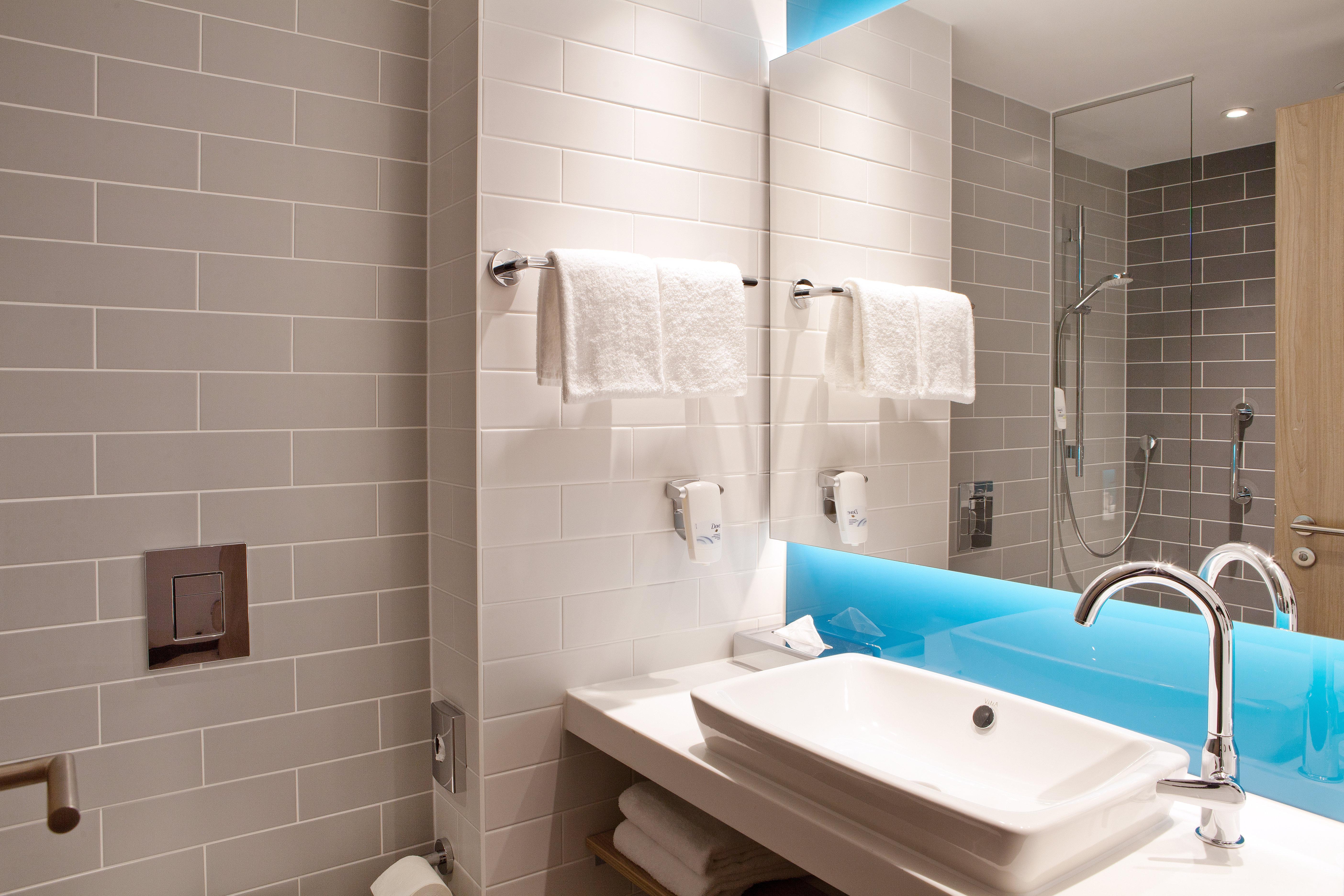 Holiday Inn Express Munich - Olching By Ihg Экстерьер фото