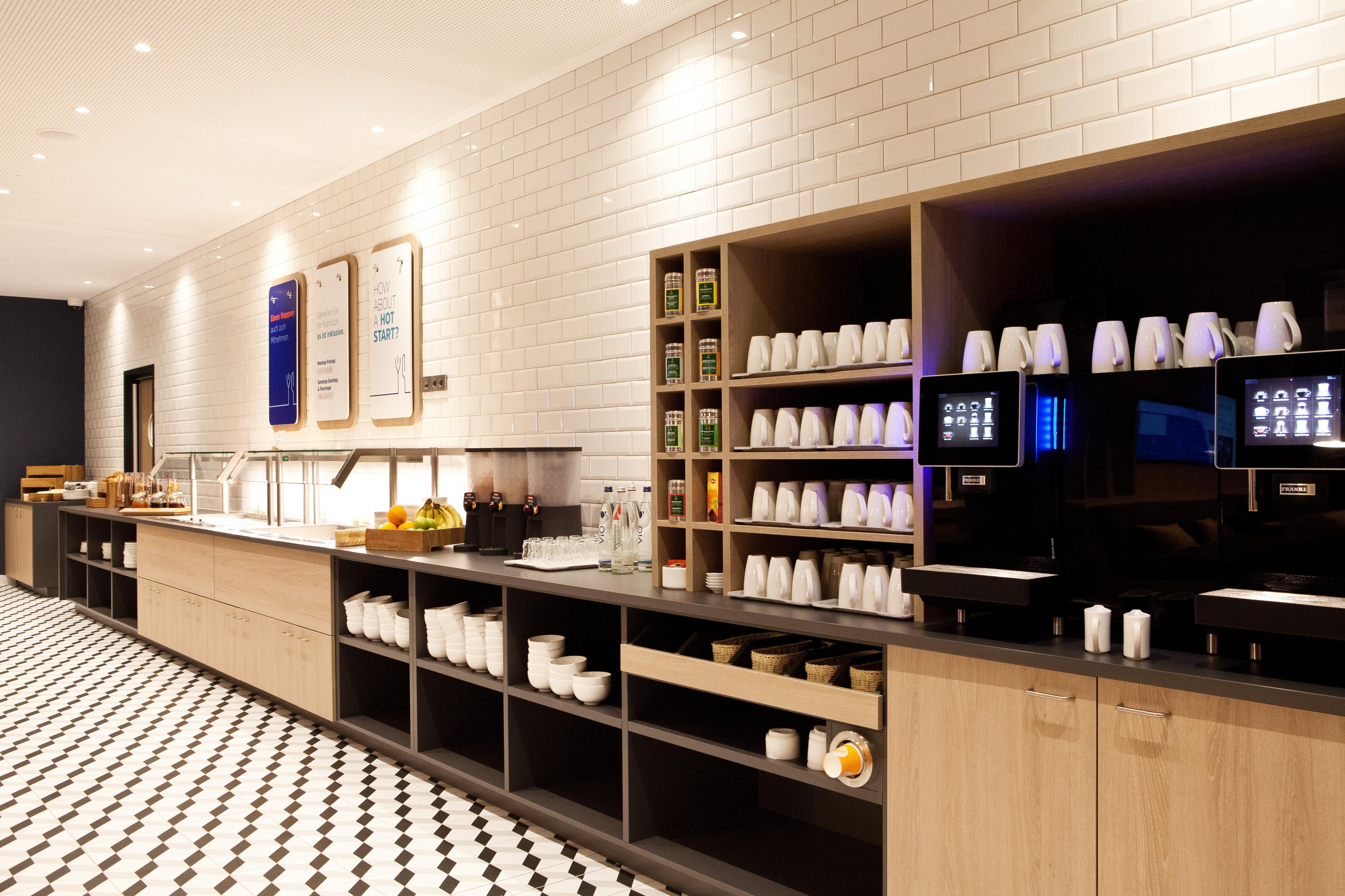 Holiday Inn Express Munich - Olching By Ihg Экстерьер фото