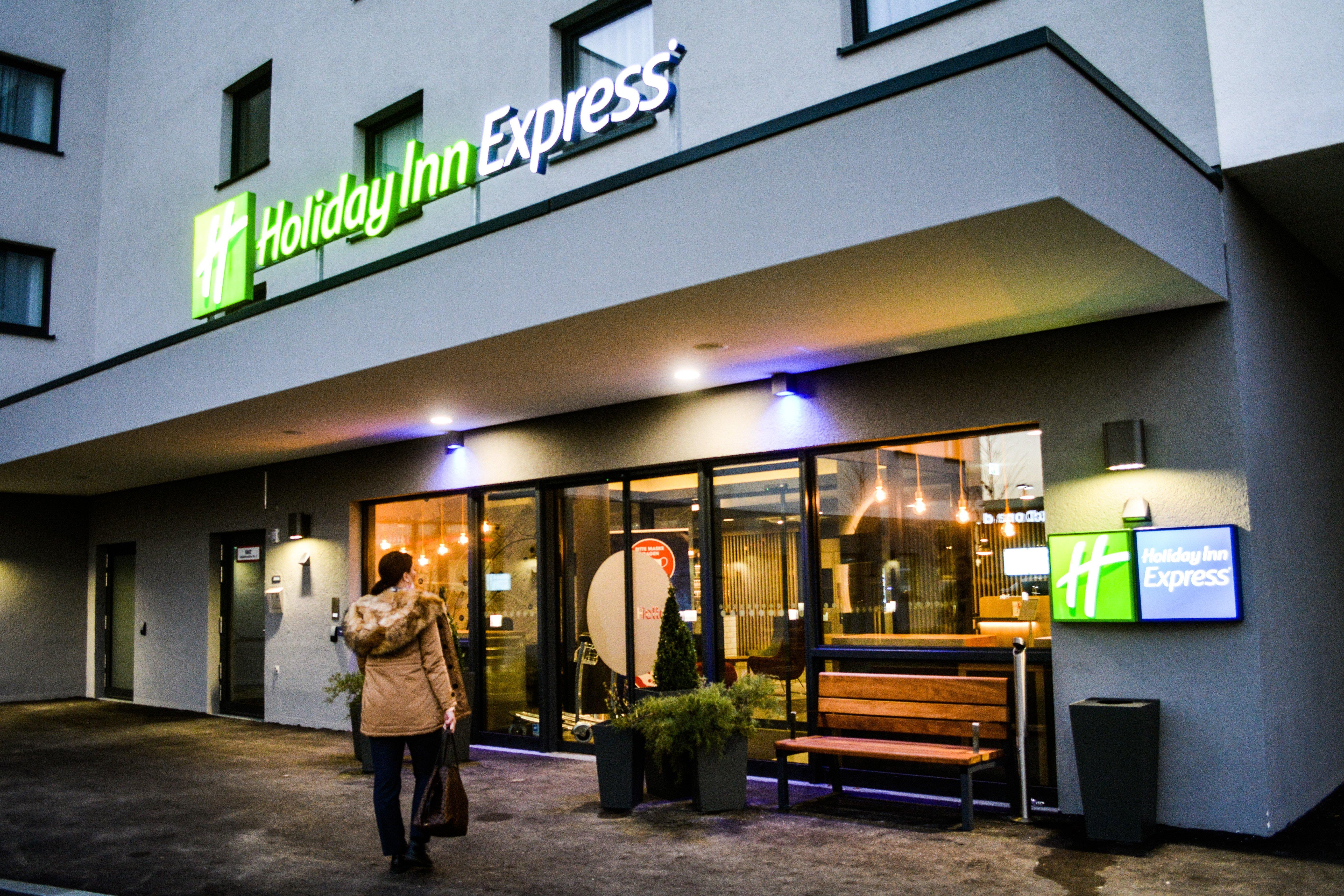 Holiday Inn Express Munich - Olching By Ihg Экстерьер фото